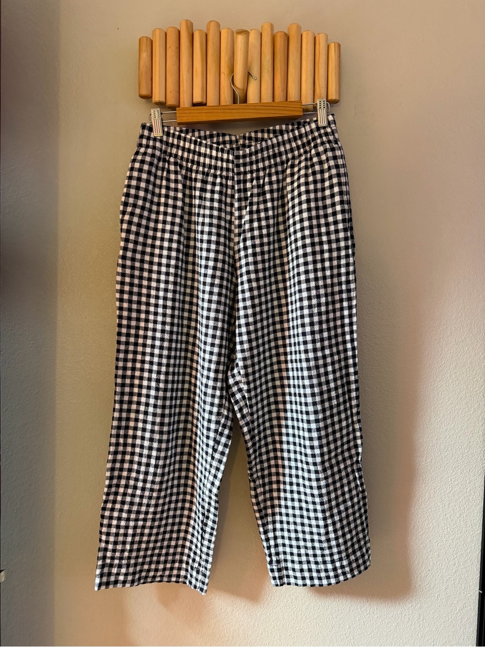 Women’s Black & White Gingham Ankle Pants